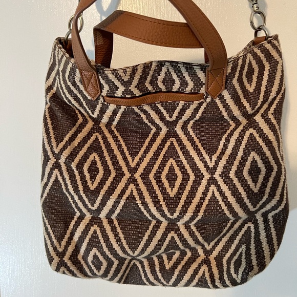 THIRTY-ONE Window Shopper Handbag with Shoulder Strap - Picture 2 of 11